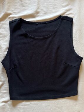Forever 21 - Black Sleeveless Crop Tank Top - Size S